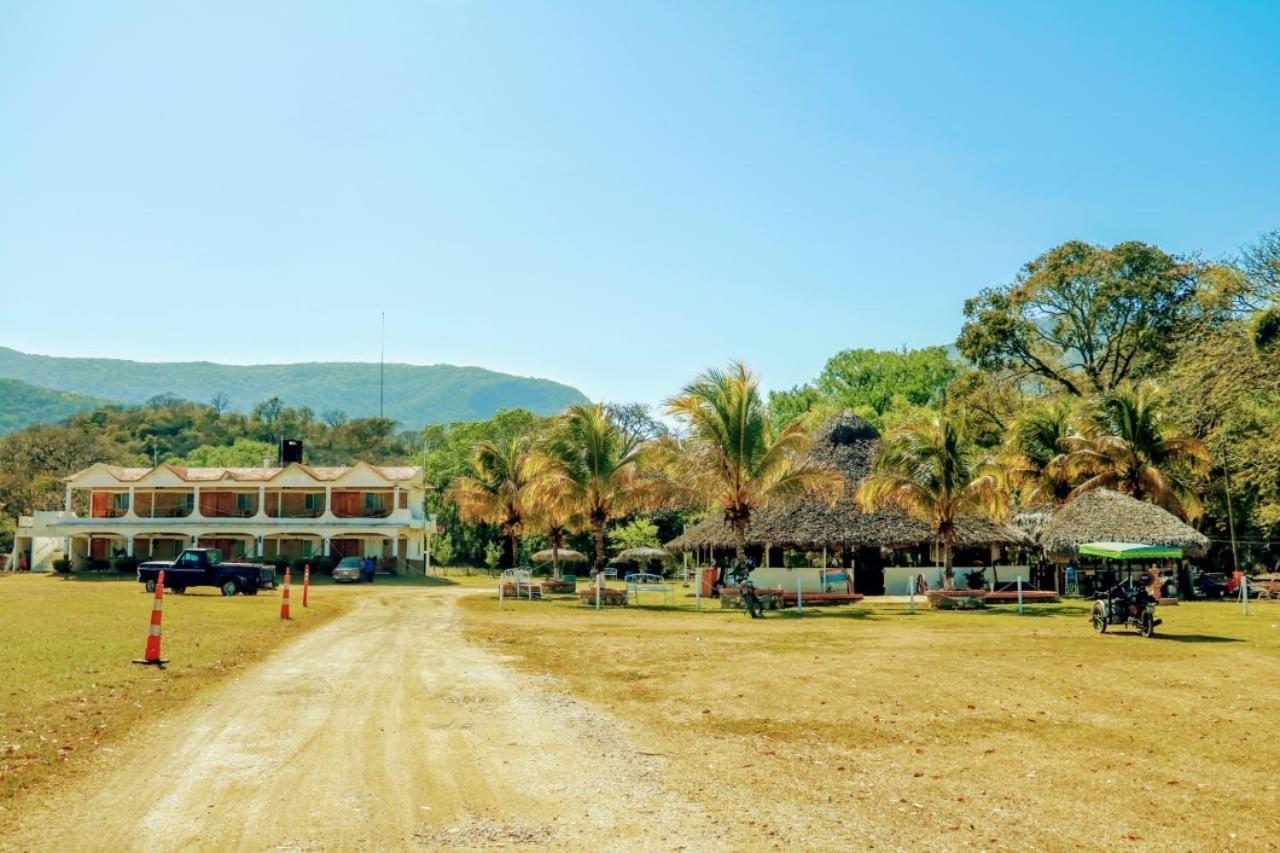 Hotel Y Restaurante El Texano Tamasopo Eksteriør billede